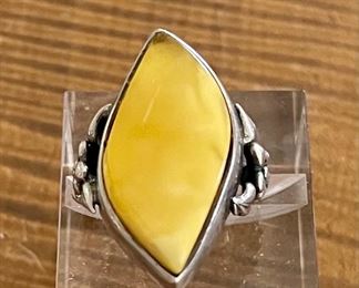 Vintage Butterscotch Baltic Amber And Sterling Ring Size 7.5 Total Weight 8.1 Grams