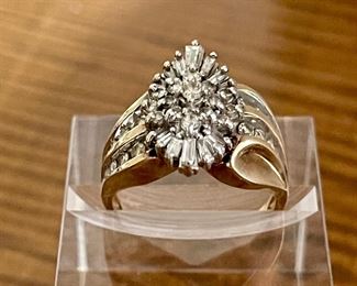 Vintage 14K Gold And Diamond Baguette Cluster Ring - VA FTHX - Size 7.75 - Total Weight 6.4 Grams