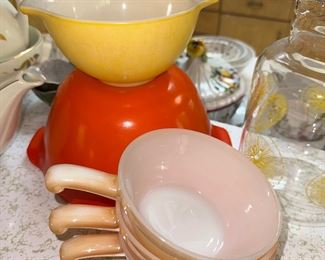 Vintage Fire King & Pyrex