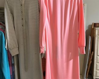 Vintage Women's Clothing