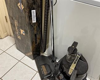 Amazing Rainbow Vacuum w/ all accessories