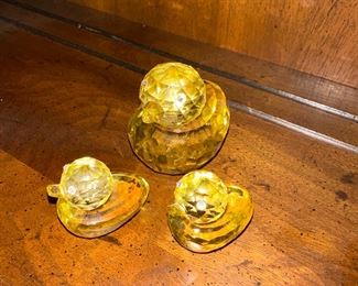 Oleg Cassini Crystal Ducks