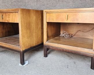 Vintage Henredon  MCM Side Table
