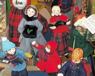 "Simpich" Collectible Holiday Carolers
