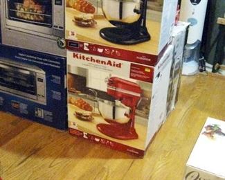Kitchen:  New in the Boxes: KitchenAid's  (Black & Red)