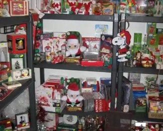 Dining Room:  Christmas