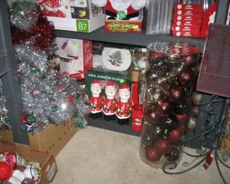 Dining Room:  Christmas