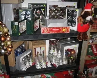 Dining Room:  Christmas