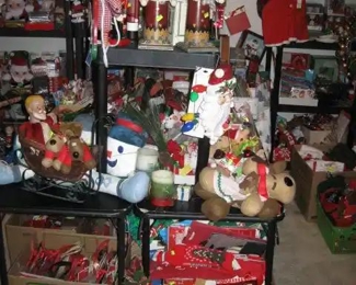 Dining Room:  Christmas