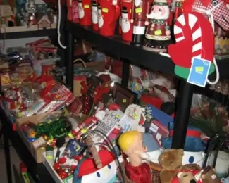 Dining Room:  Christmas