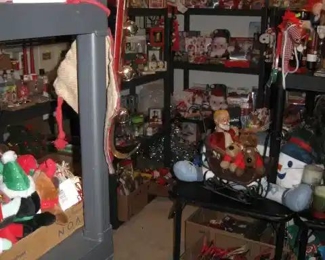 Dining Room:  Christmas