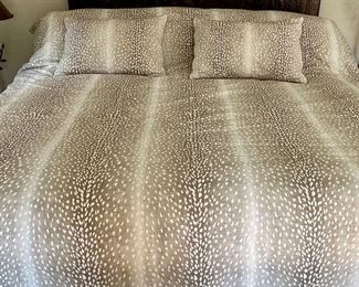 Jane Wilner Designs King Duvet Cover & Two Shams
