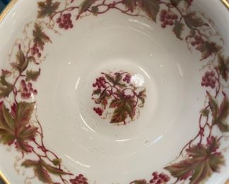 Lovely, china set