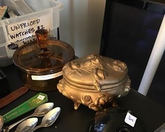 Vintage vanity / trinket boxes/ jewelry boxes