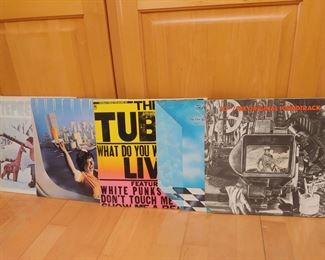 Hundreds of vinyl records 