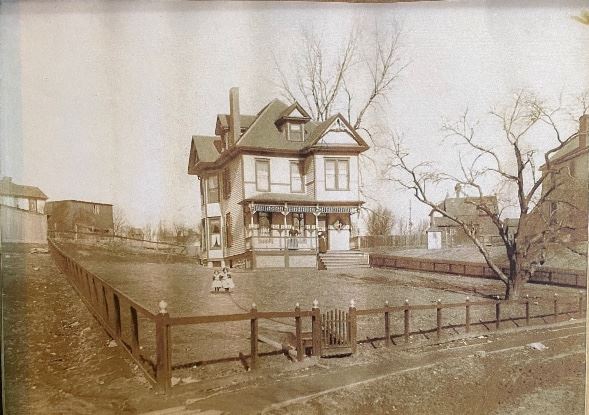1897 Estate sale house shortly after construction