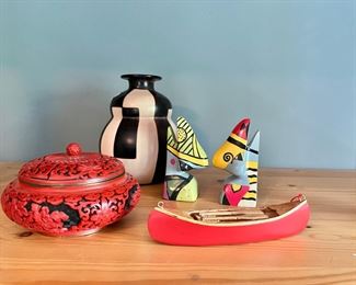 Vintage items, cinnabar lidded box 