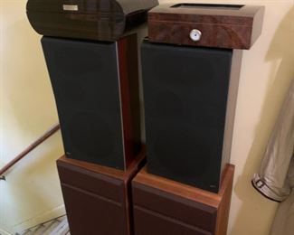 SPEAKERS AND HUMIDORS
