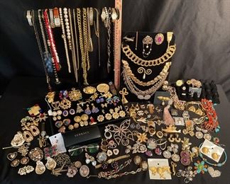 005 Golden Costume Jewelry 