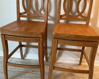 Swivel Up To The Bar