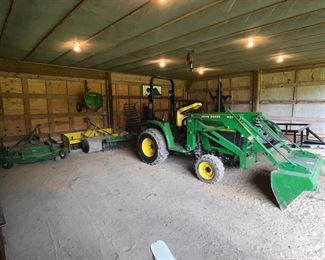 John Deere 4210 4x4 400+ hours with multiple attachments 