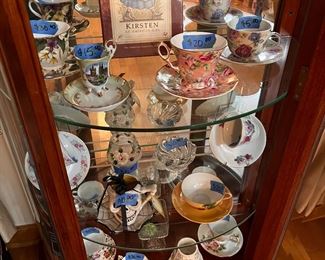 Teacups and saucer collection 
