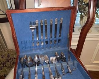 Cameo by CARLYLE SILVER Flatware