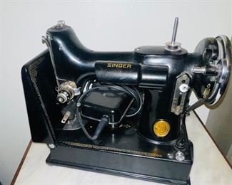 Antique 1948 Singer Sewing Machine 
