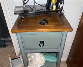 Side Table, Signer Sewing Machine 15-91