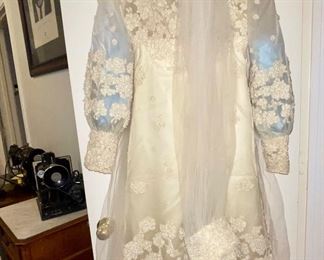 Hand Beaded 1950’s Wedding Dress & Veil