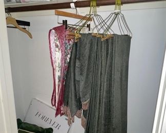 Variety of Linens, Curtains, Pillows, Blankets, Towels and Sheets