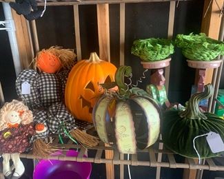 Jack-o-lanterns, Metal Pumkins, Wooden Island Luau firstDecorations
