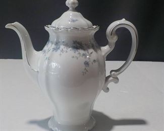 Beautiful Johann Haviland Bavarian China Teapot from Bavaria Germany