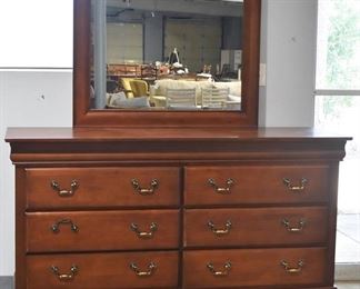 Traditional Double Dresser with Mirror