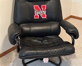Nebraska Huskers Embroidered Faux Leather Swivel Chair