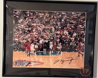 MICHAEL JORDAN "Last Shot" Signed Photo with COA