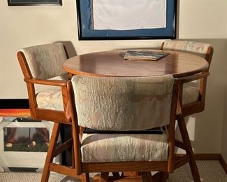 Pub Table and Bar Stool Set