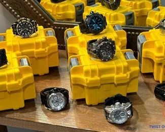 LARGE Collection of Men's INVICTA Watches