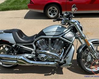 2012 HARLEY DAVIDSON V-Rod (10th Anniversary Edition) 7,600 Miles