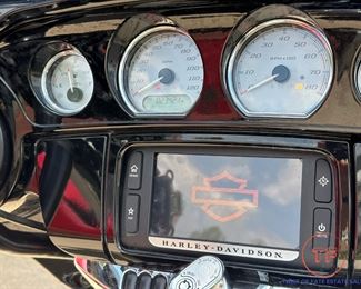 2014 HARLEY DAVIDSON Street Glide Special (23,500 Miles)