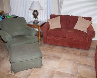 Laz-E-Boy loveseat and chair