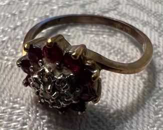 10K Gold Jeweled Ring