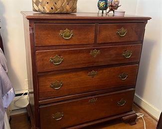 Antique 5 Drawer Dresser