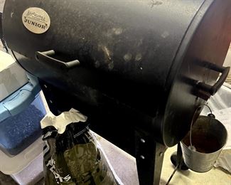 Traeger Junior grill with flavor smoke pellets