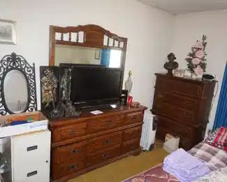 dresser with mirror, chest of drawers