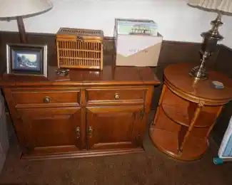 buffet, decor table, lamps