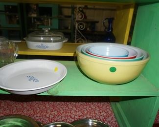 Pyrex nesting bowls, Corning Ware pie plate