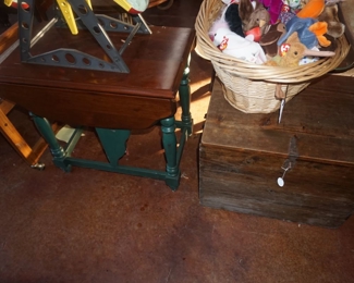 trunk, table, toys