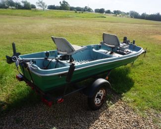Pelican boat