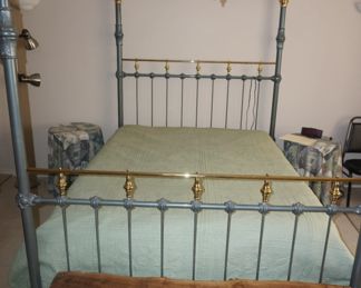 canopy bed